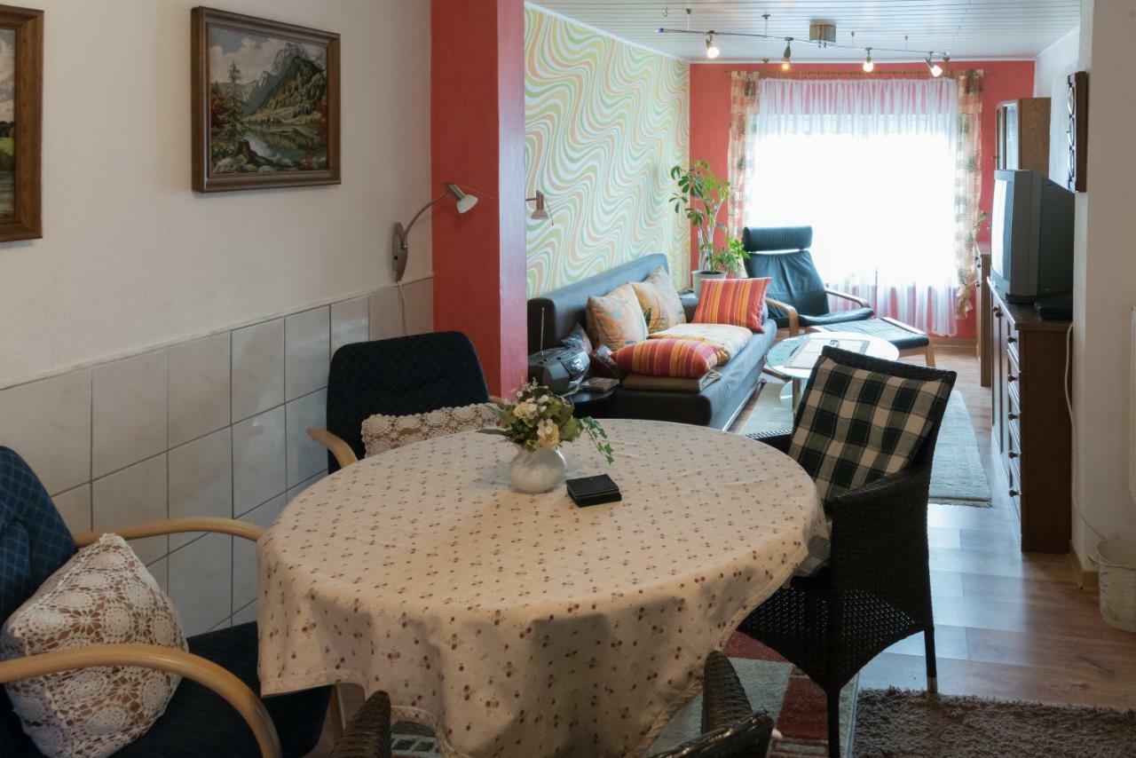 Ferienwohnung Buettner Solms-Oberbiel Exterior foto