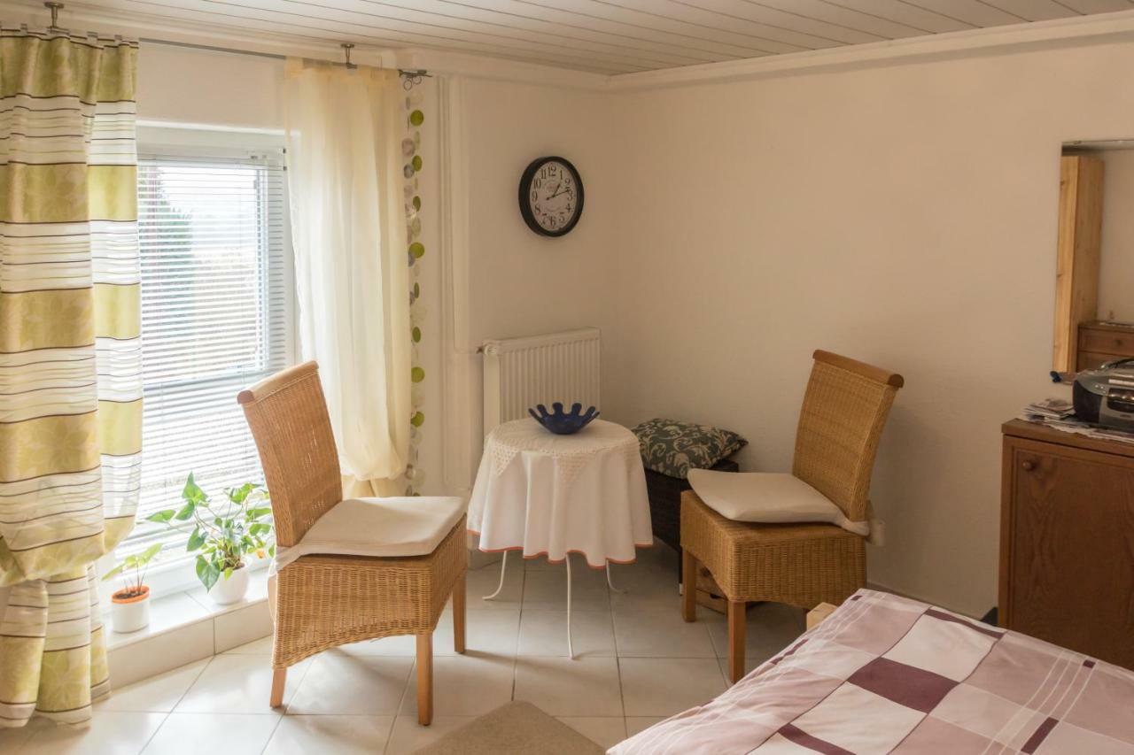 Ferienwohnung Buettner Solms-Oberbiel Exterior foto